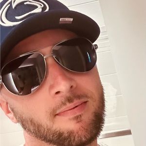 Meet your Posher, Justin